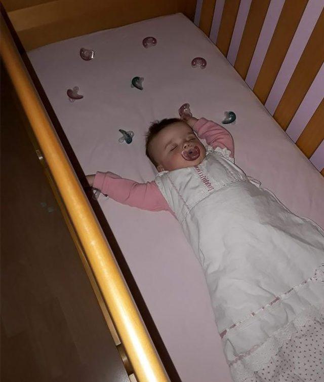 on-emzikle-uyuyan-bebek