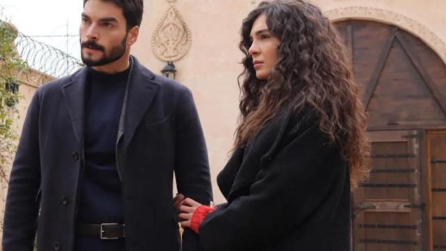 Akın Akınözü'nün anne acısı! Oyuncu Özlem Akınözü hayatını kaybetti