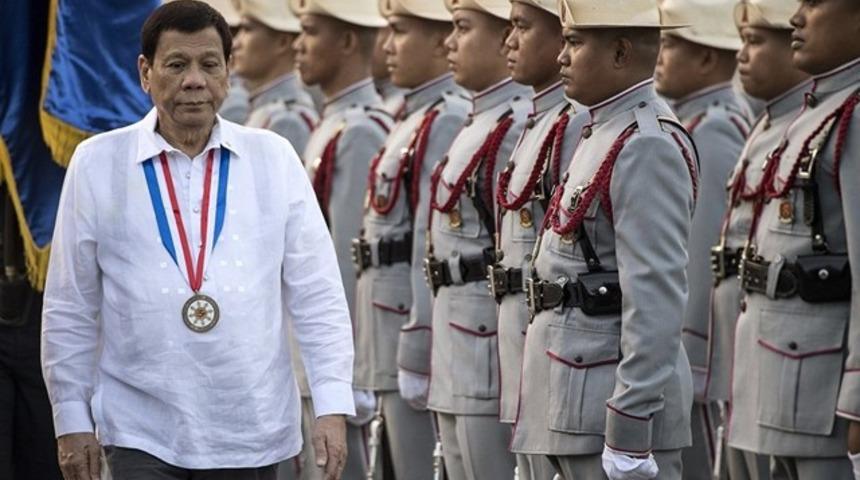 Filipinler lideri Duterte: Diktat&ouml;r olmak istersem beni vurun