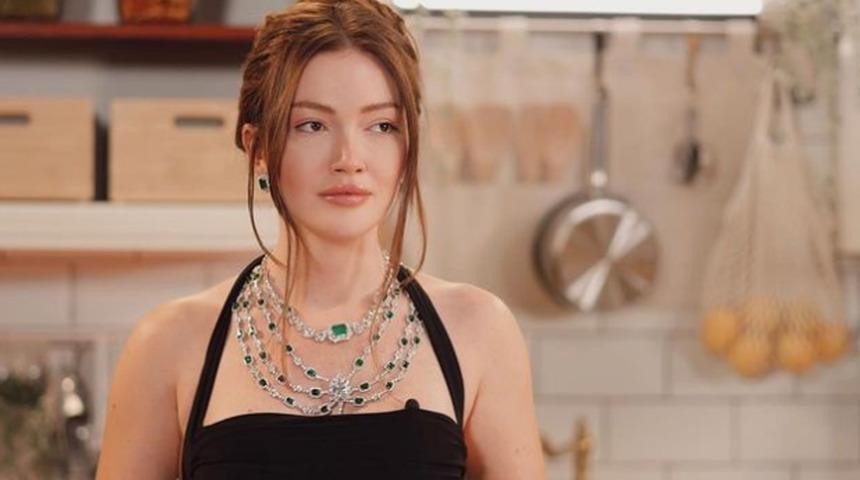 Danla Bilic milli futbolcu Doğan Alemdar ile yurt dışında görüntülendi! Aşk iddiaları vardı...