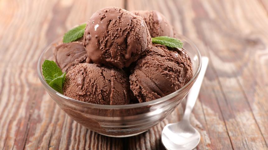 Evde çikolatalı dondurma tarifi: Evde çikolatalı dondurma nasıl yapılır?