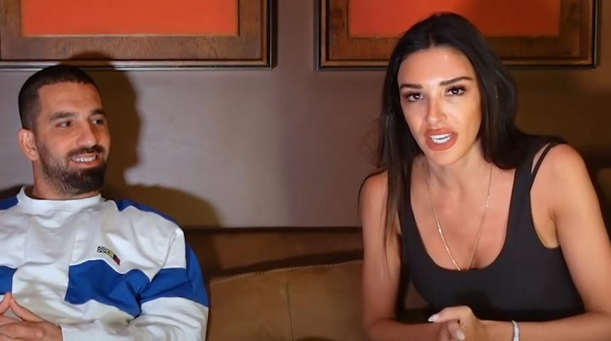 Lüks otomobiliyle dikkat çekmişti! Arda Turan'ın eşi Aslıhan Doğan'ın tatil keyfi