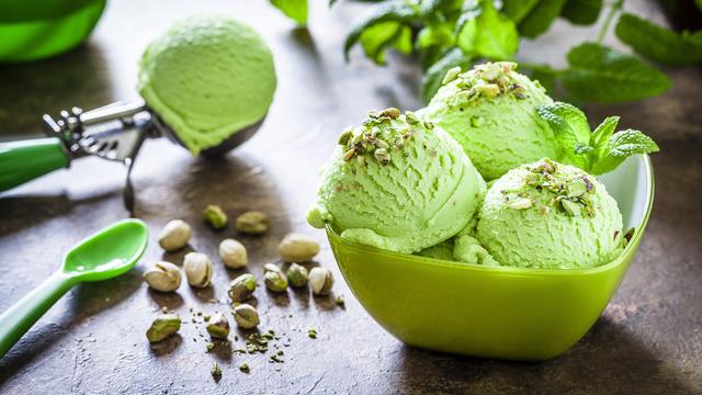 Evde Antep fıstıklı dondurma tarifi: Evde Antep fıstıklı dondurma nasıl yapılır?