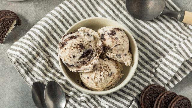 Evde kurabiyeli dondurma tarifi: Evde kurabiyeli dondurma nasıl yapılır?