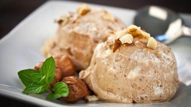 Evde cevizli dondurma tarifi: Evde cevizli dondurma nasıl yapılır?