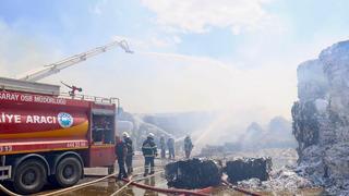 Aksaray'da kağıt fabrikasında yangın!