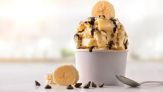 Evde iki malzemeli dondurma tarifi: Evde iki malzemeli dondurma nasıl yapılır?