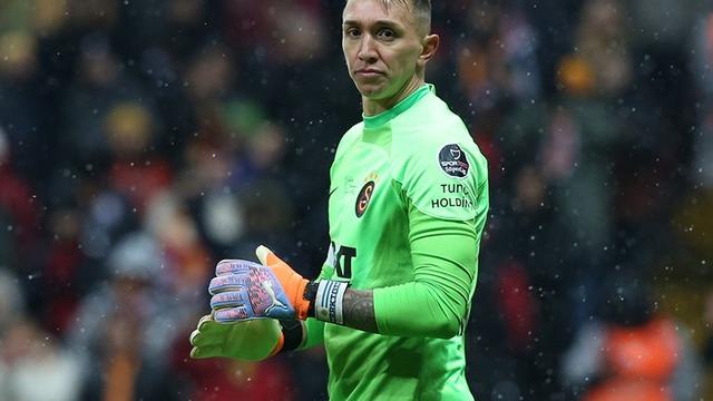 Galatasaray'da Fernando Muslera krizi! Duyunca çok sinirlendi, başkana tepki gösterdi