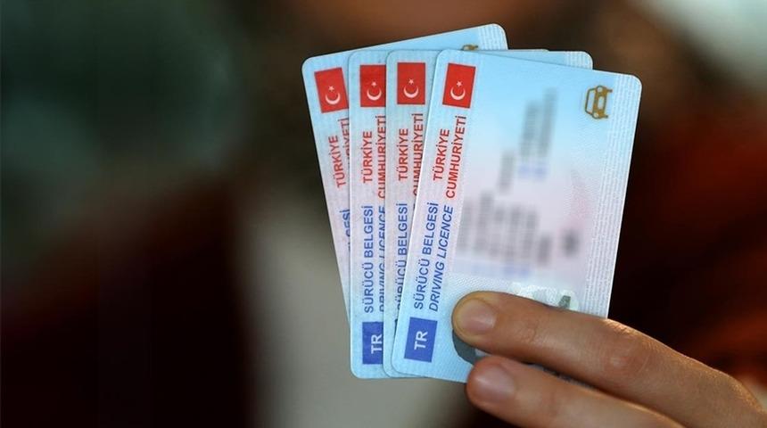 Yeni yılda sürücü kurslarına zam kapıda... Asgari ücret ile beraber her şeyin fiyatı artıyor! 2025'te yüzde 40 daha pahalı olacak!