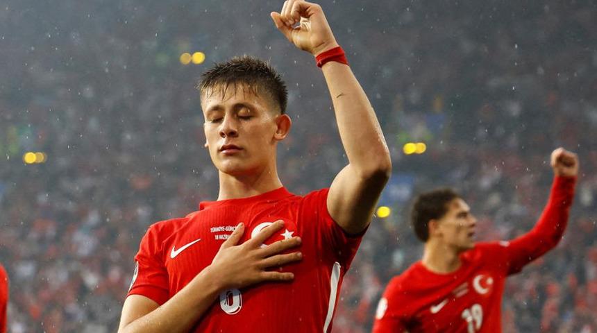 Arda Güler'in annesi ve ablası paylaştı! Sosyal medyada yine beğeni yağdı: "Çok güzel bir aile"