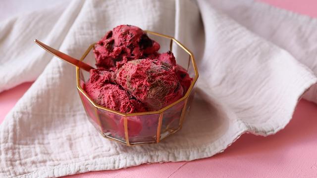 Evde kırmızı meyveli sorbe tarifi: Evde kırmızı meyveli sorbe nasıl yapılır?