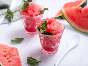 Evde karpuz sorbe tarifi: Evde karpuz sorbe nasıl yapılır?