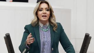 Aylin Cesur, İYİ Parti'den istifa etti! Sosyal medyadan duyurdu