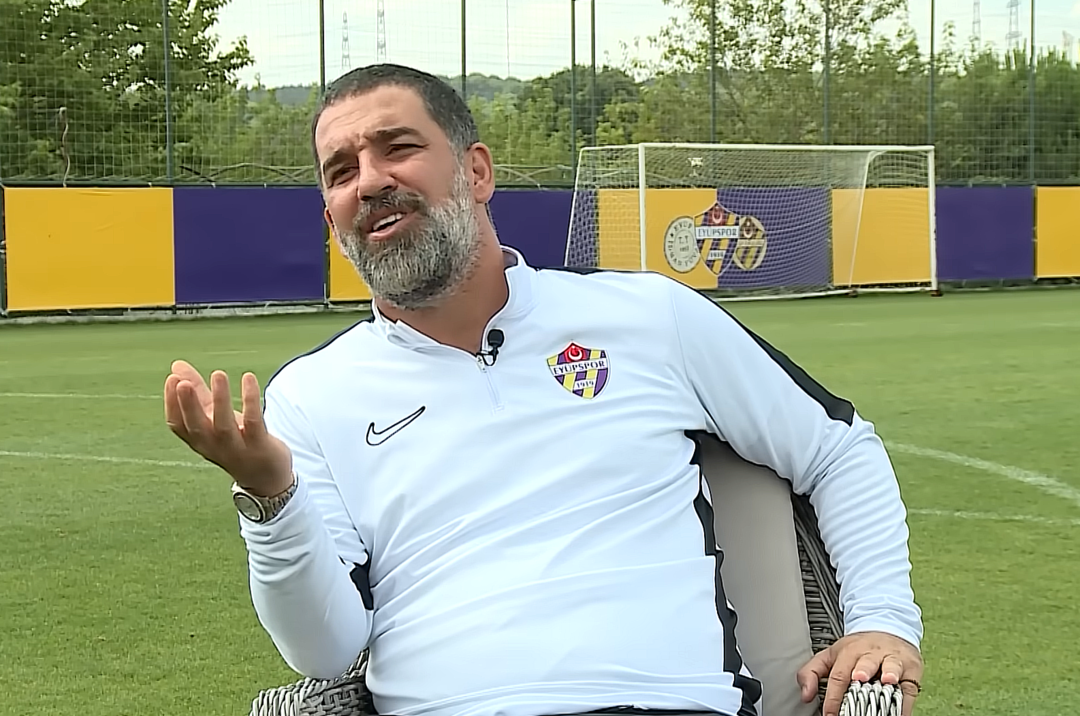 Arda Turan EURO 2008-EURO 2024 kadrolarını karşılaştırdı! 'Fatih Terim mi, Montella mı?' sorusuna verdiği yanıt g&uuml;ndem oldu 'Yok artık'