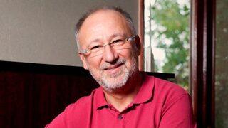 Altan Erkekli yeni imajıyla şaşırttı