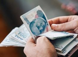 Hesaplara yatırılmaya başladı! Ağustos için toplam 6,5 milyar TL: Yaşlı ve engellik aylıkları bugün ödeniyor