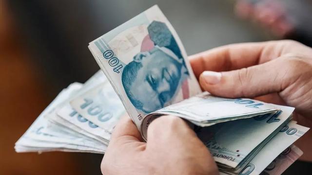 Hesaplara yatırılmaya başladı! Ağustos için toplam 6,5 milyar TL: Yaşlı ve engellik aylıkları bugün ödeniyor