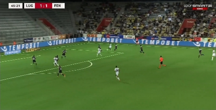 Fenerbahçe'de Dzeko'nun attığı gol kameralarda zor gözüktü! Sosyal medya yıkılıyor... G1