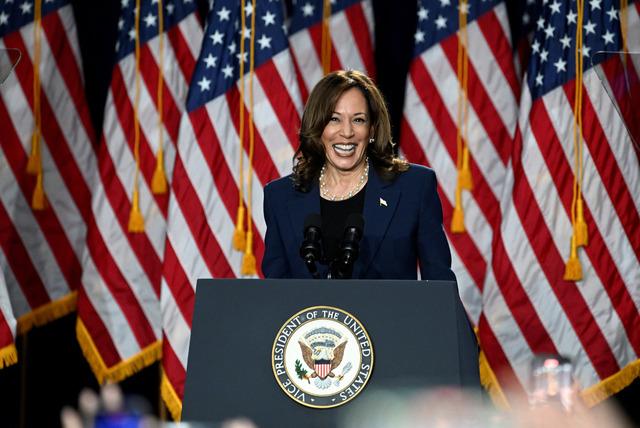 2024-07-23T194447Z_1415220028_RC2619ABLZDV_RTRMADP_3_USA-ELECTION-HARRIS