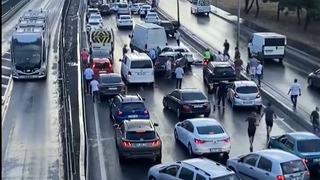 Son dakika | E-5'te zincirleme kaza! 15 araç birbirine girdi