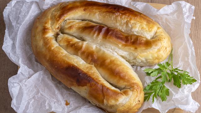 Kol böreği tarifi: Kol böreği nasıl yapılır?