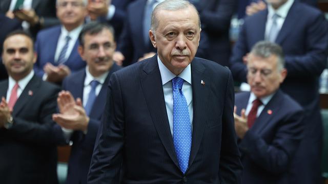 Erdoğan'dan Özel'e çağrı: Emeklilere faydanız olsun istiyorsanız belediyeleriniz SGK'ya borçlarını ödesin