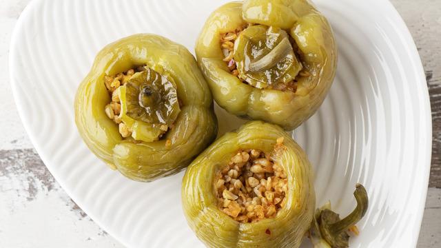 Bulgurlu biber dolması tarifi: Bulgurlu biber dolması nasıl yapılır?