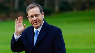 Paris'te Olimpiyat Oyunları öncesi polisi alarma geçiren olaylar! İsrail Cumhurbaşkanı Herzog 40 dakika uçakta bekletildi