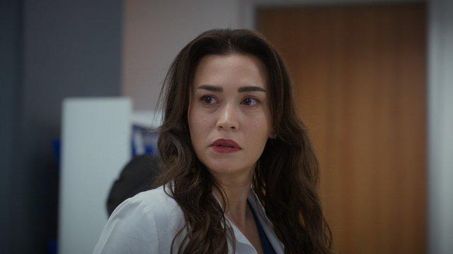 Eski hali olay olmuştu... Bahar'ın Rengin'i Ecem Özkaya estetik iddialarını yanıtsız bırakmadı! 'Benim haberim yok' 