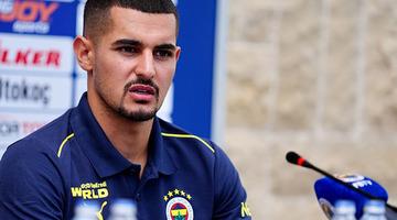 Jose Mourinho'dan flaş karar! Fenerbahçe'nin yeni transferi Levent Mercan, bir dakika bile oynayamadan takımdan ayrılıyor!