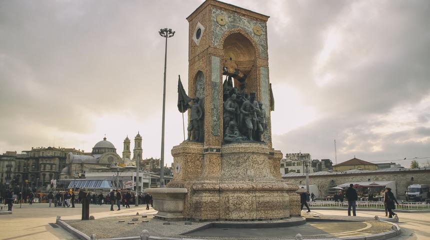 Taksim Meydanı nerede? Taksim Meydanı'na nasıl gidilir?