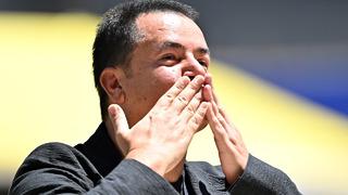 İmza töreninde Acun Ilıcalı'dan gövde gösterisi!