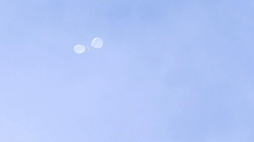 İki ülke arasında kriz sürüyor! Çöp balonları şimdi de yangına yol açtı... Uçuşları engelledi 'Zaman ayarlı patlayıcı yerleştiriliyor'