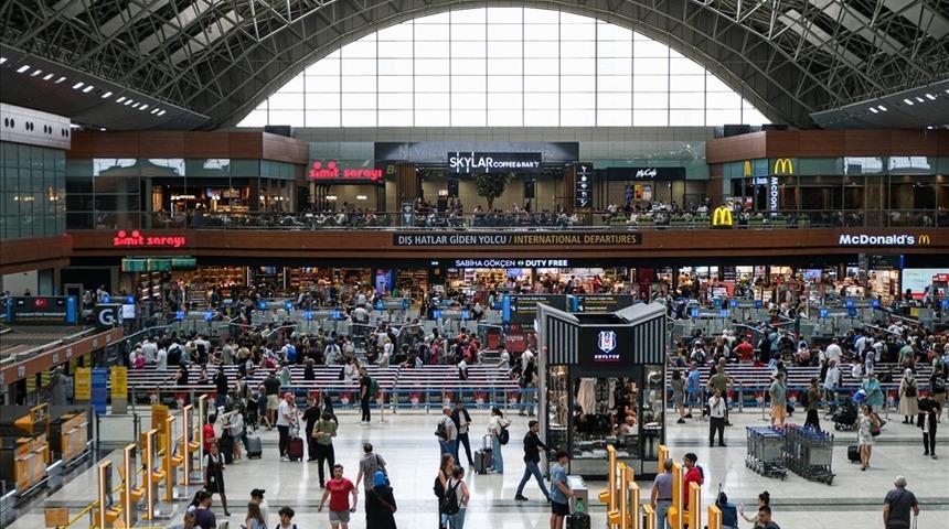 Sabiha Gökçen Havalimanı'nda yakalandı! Midesinden 1 kilo uyuşturucu çıktı