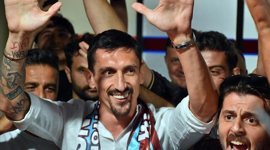 Trabzonspor'da Stefan Savic imzayı attı! Transferin detayları belli oldu