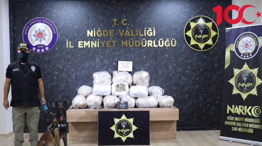 Şüphe üzerine durduruldu! 86 kilo uyuşturucu çıktı
