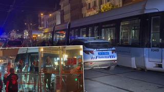 Fatih'te tramvay faciası! Dengesini kaybedip raylara düştü: Feci şekilde can verdi