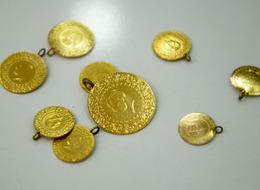 Gram altın, çeyrek altın, Cumhuriyet altını… Kapalıçarşı bu hafta karıştı! Yüzde 1’e yakın düşüş sonrası İslam Memiş açıkladı: Önce Ağustos sonra Aralık için rakam verdi