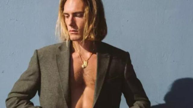 Ünlü yönetmenin oğlu Rafael Cemo Çetin aşka geldi! Sevgilisi Dilan Çiçek Deniz'i böyle paylaştı