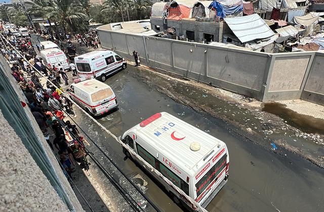 İsrail, Gazze’deki sivil katliamına devam ediyor! Sahra hastanesini bombaladılar… 640xauto