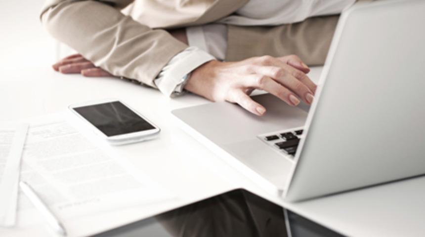 Sosyal Medya Sizi Şişmanlatıyor