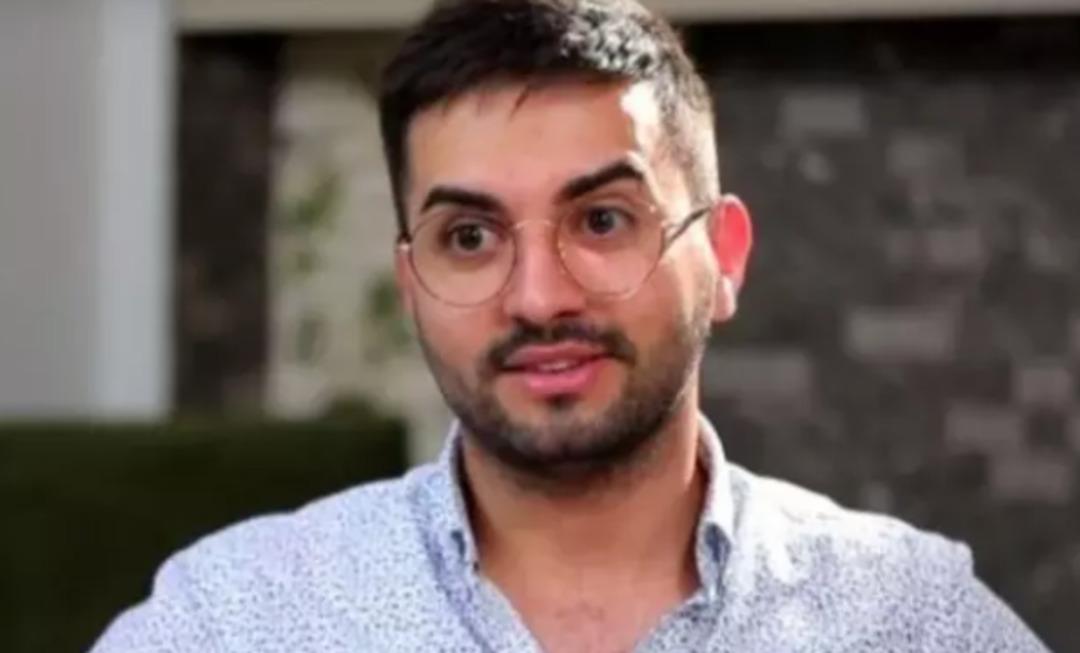 En Hamarat Benim in sunucusu Kadir Ezildi taksiye binerken yere kapaklandı! Görenler şaştı kaldı 1