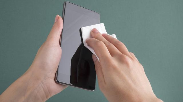 Telefon ekranı nasıl temizlenir, nasıl parlatılır? Ekran temizleyici nasıl yapılır? Ekran temizleyici yapımı