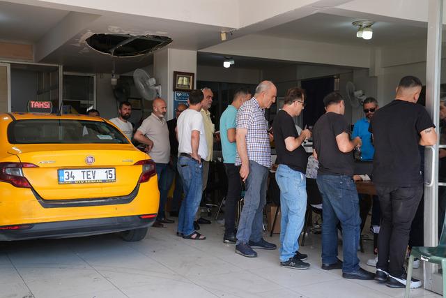 İstanbul'da zam kuyruğu: Fiyatları güncellemek için sıraya girdiler! Taksimetreler değişti 640xauto