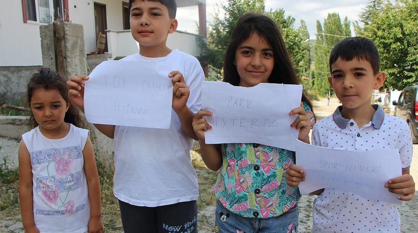 Ailelerinden habersiz yürüyüş düzenleyen çocuklar isteklerine kavuştu! Bakan Kurum talimatı verdi