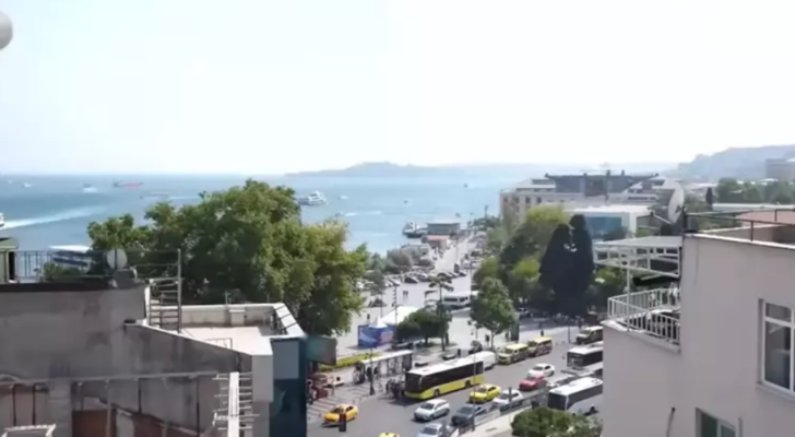 90'lı yıllara damga vuran Şahsenem Evrim Akın'a evini gezdirdi! Çatı katı evinin manzarası mest etti G3