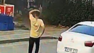 Çalınan aracı gazlarken çaresizce bakakaldı: Peşinden koştu ama nafile! Bursa'da filmleri aratmayan otomobil hırsızlığı