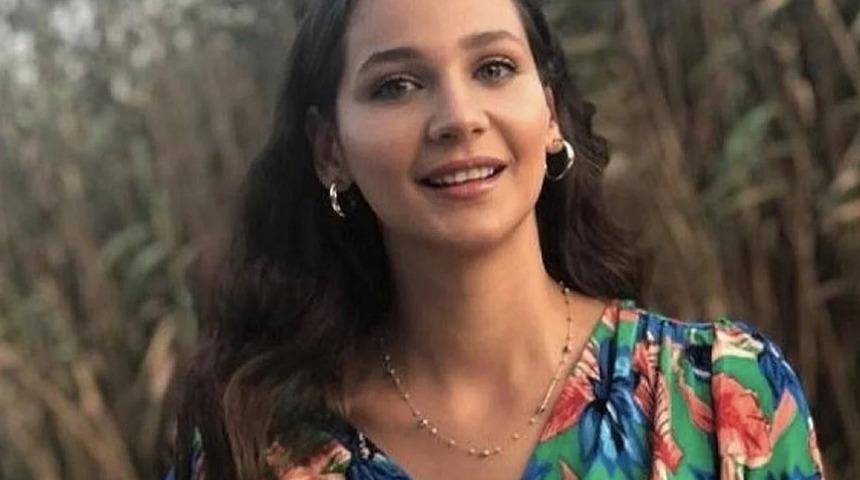 Gönül Dağı'nın Dilek'i Gülsim Ali derin dekoltesiyle dikkat çekti! Beğeni yağdı