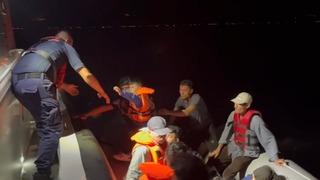 Çanakkale açıklarında 49 düzensiz göçmen yakalandı