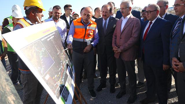 Bakan Uraloğlu duyurdu: 2,5 saatlik yol 18 dakikaya inecek
